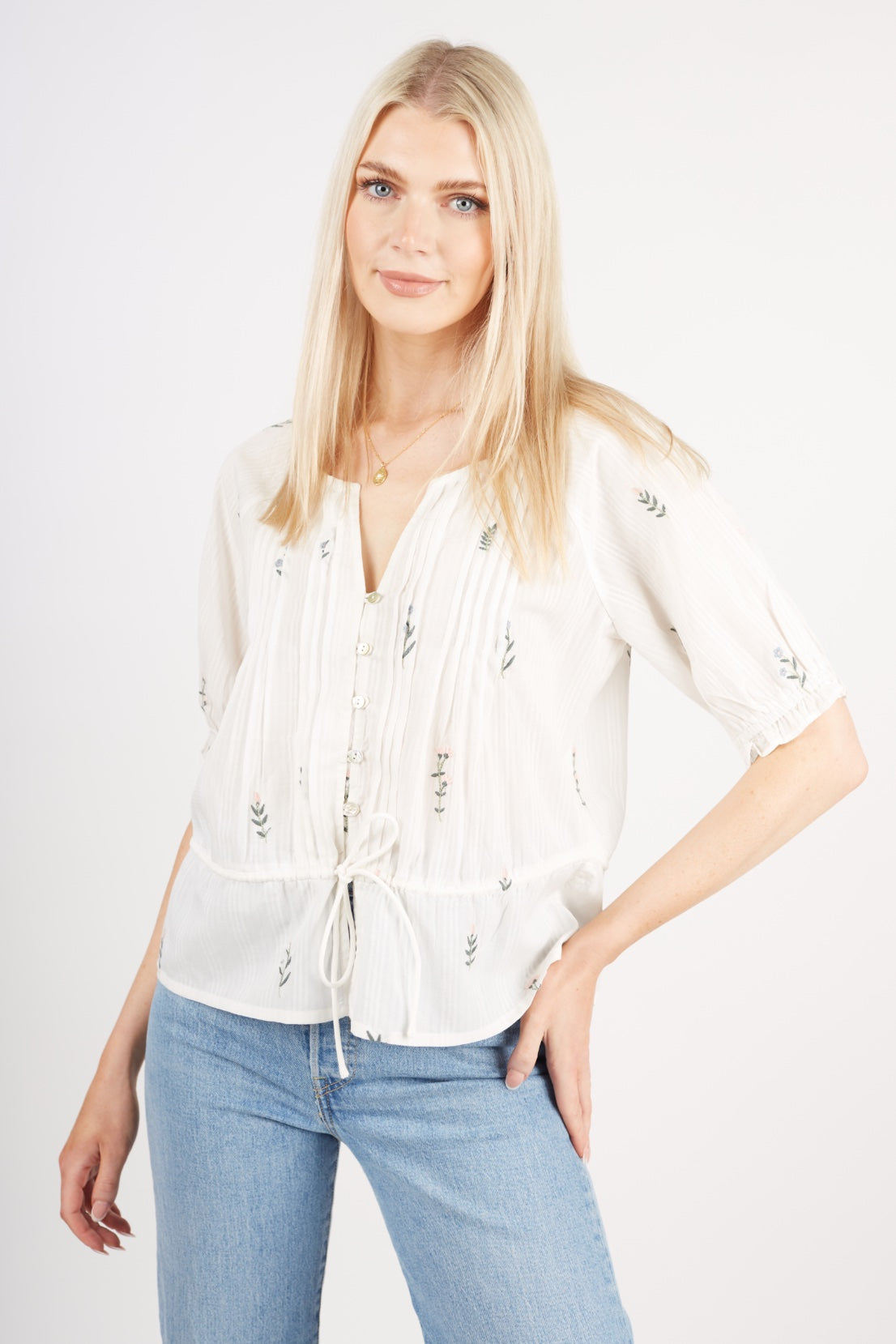 Gaby - Floral Embroidered Blouse