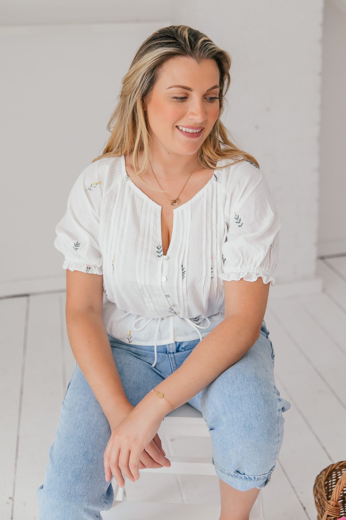 Gaby - Floral Embroidered Blouse