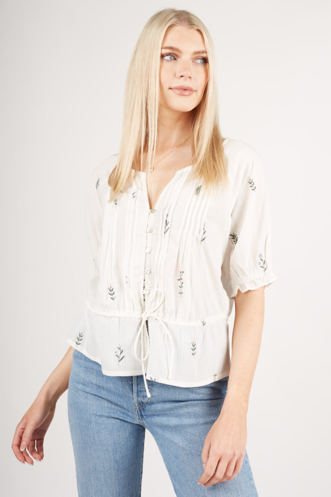 Gaby - Floral Embroidered Blouse