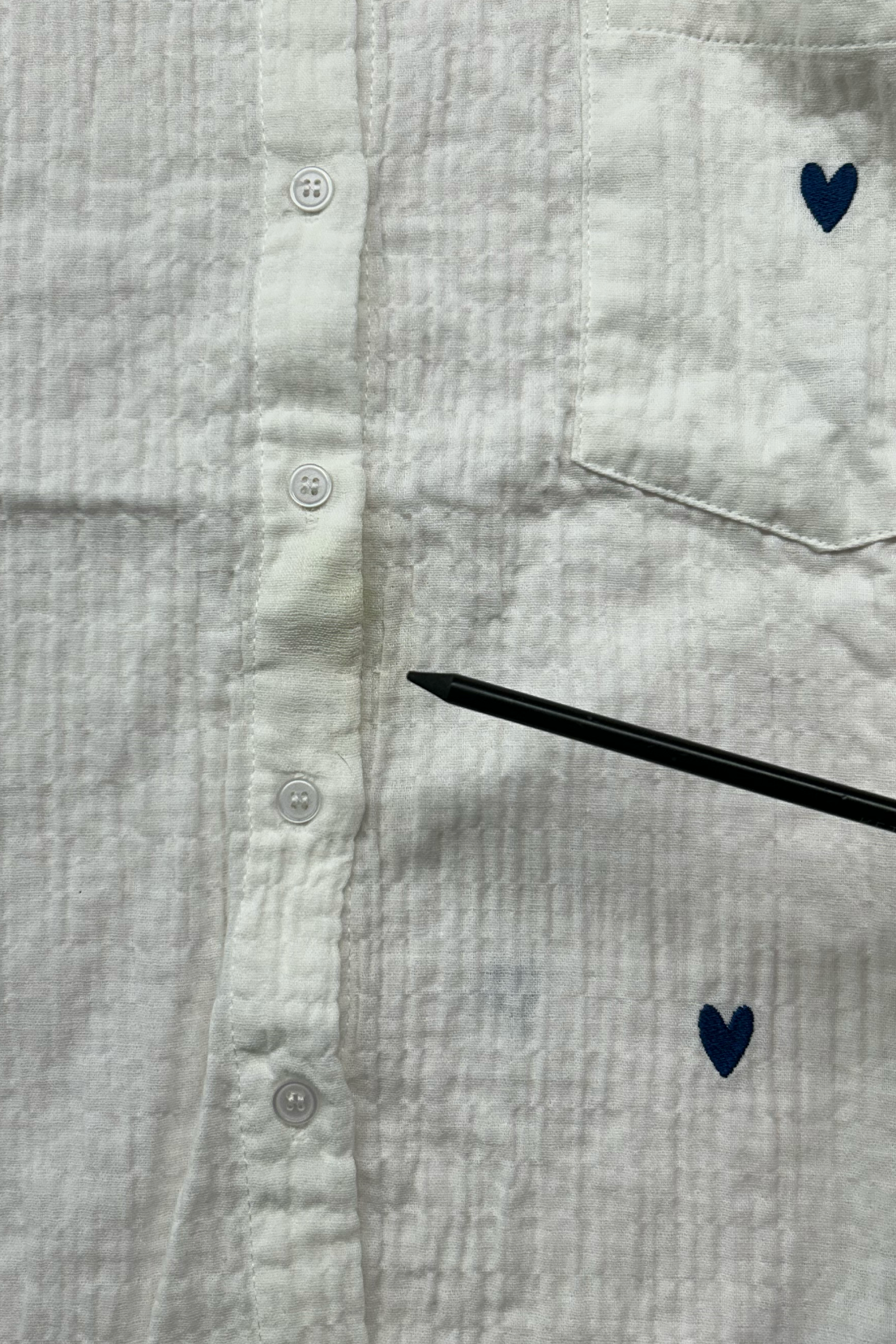 Faulty: Heart Embroidered Shirt - Medium