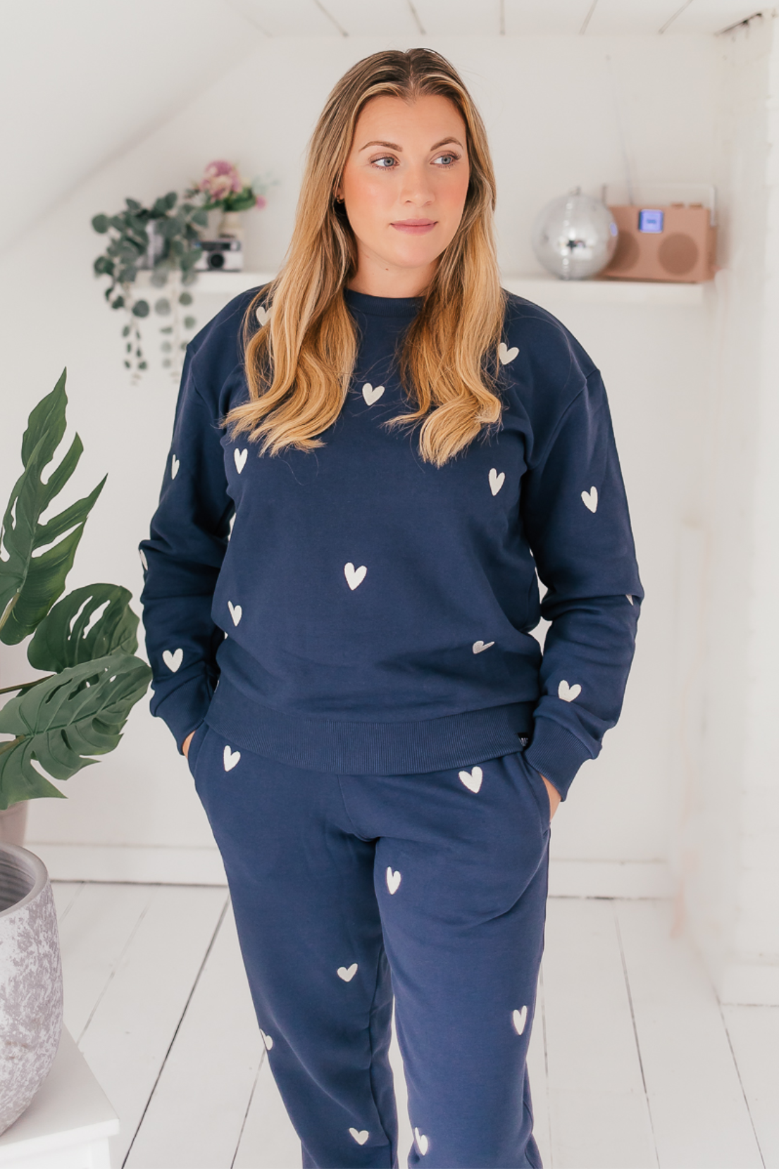 O&F Heart Embroidered Sweatshirt - Navy