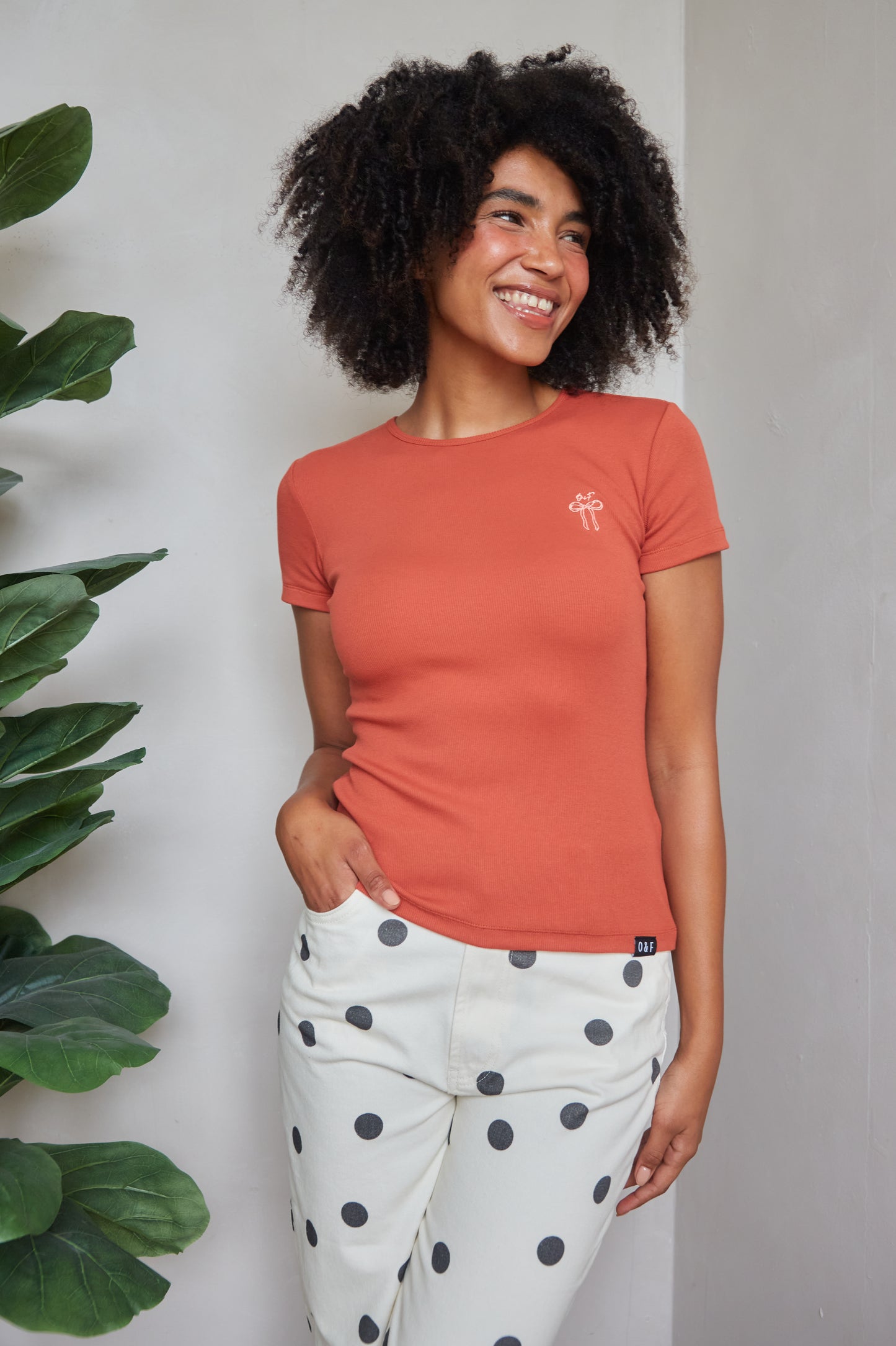 O&F Bow Embroidered Rib Tee - Rust
