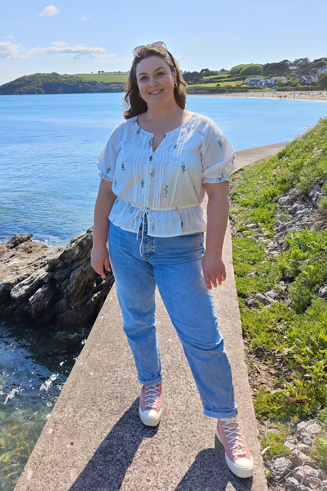 Gaby - Floral Embroidered Blouse