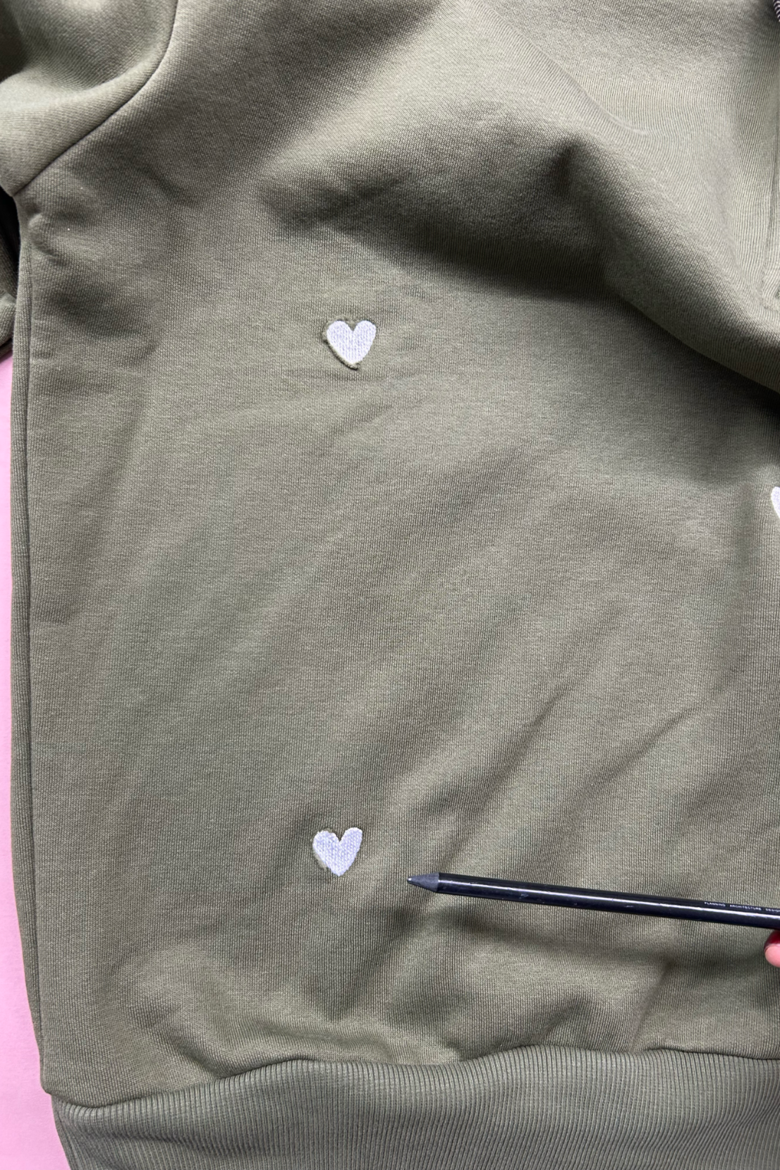Sample: Olive Heart Embroidered Sweatshirt - XL
