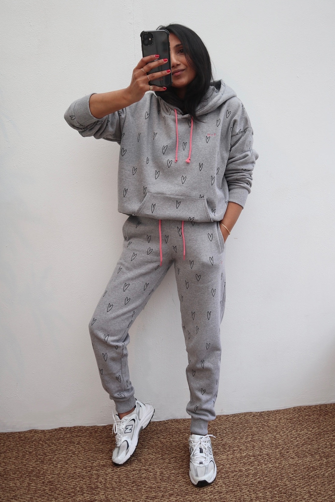 Joggers full best sale outfit