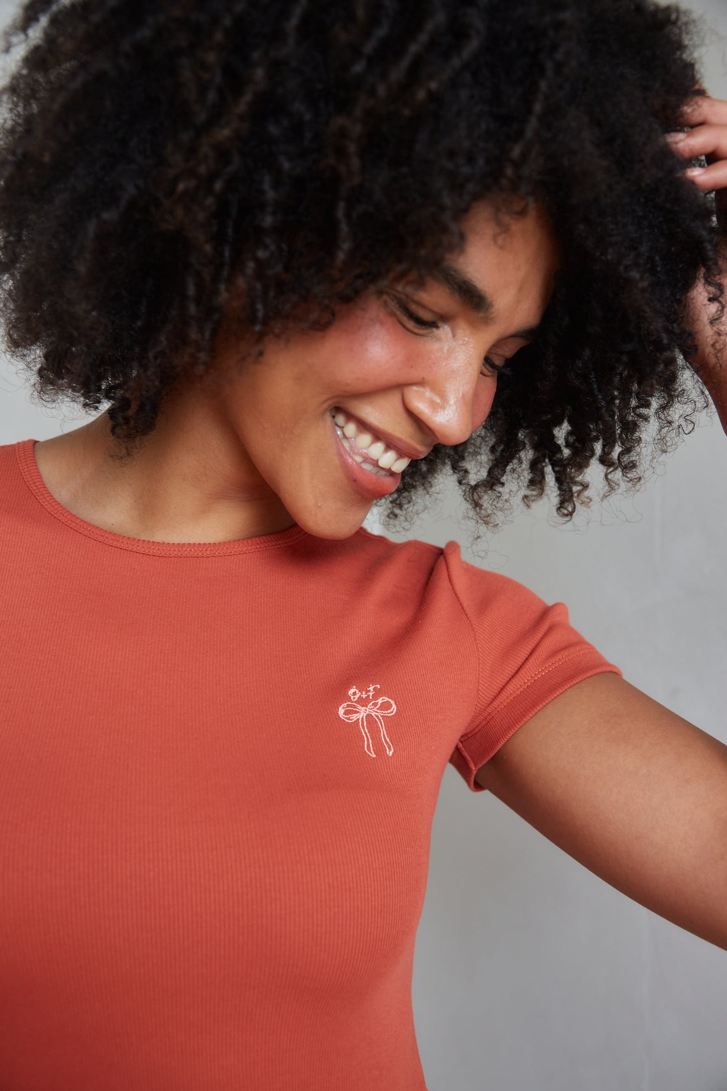 O&F Bow Embroidered Rib Tee - Rust