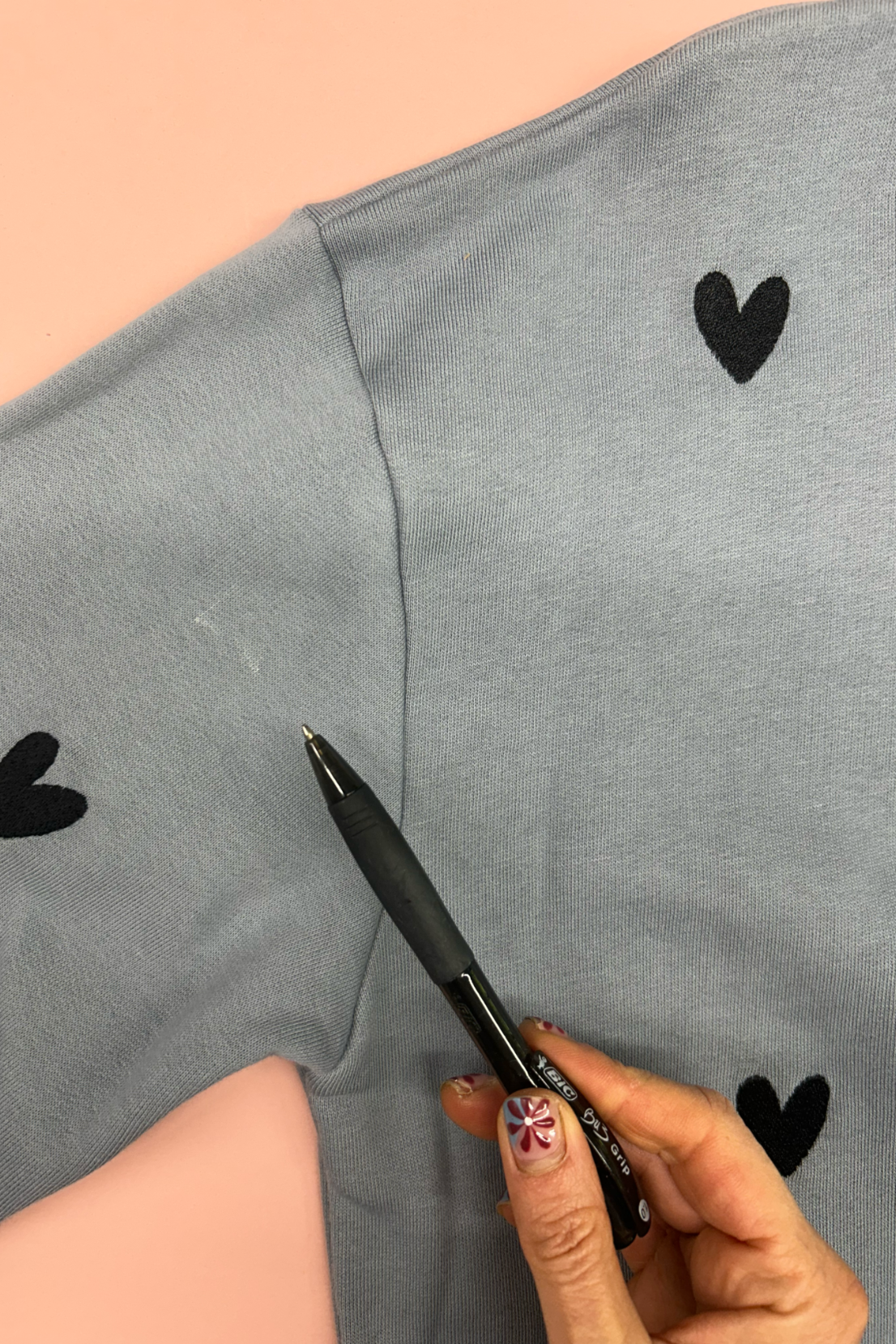 Sample -  Blue Heart Embroidered Sweatshirt - Medium