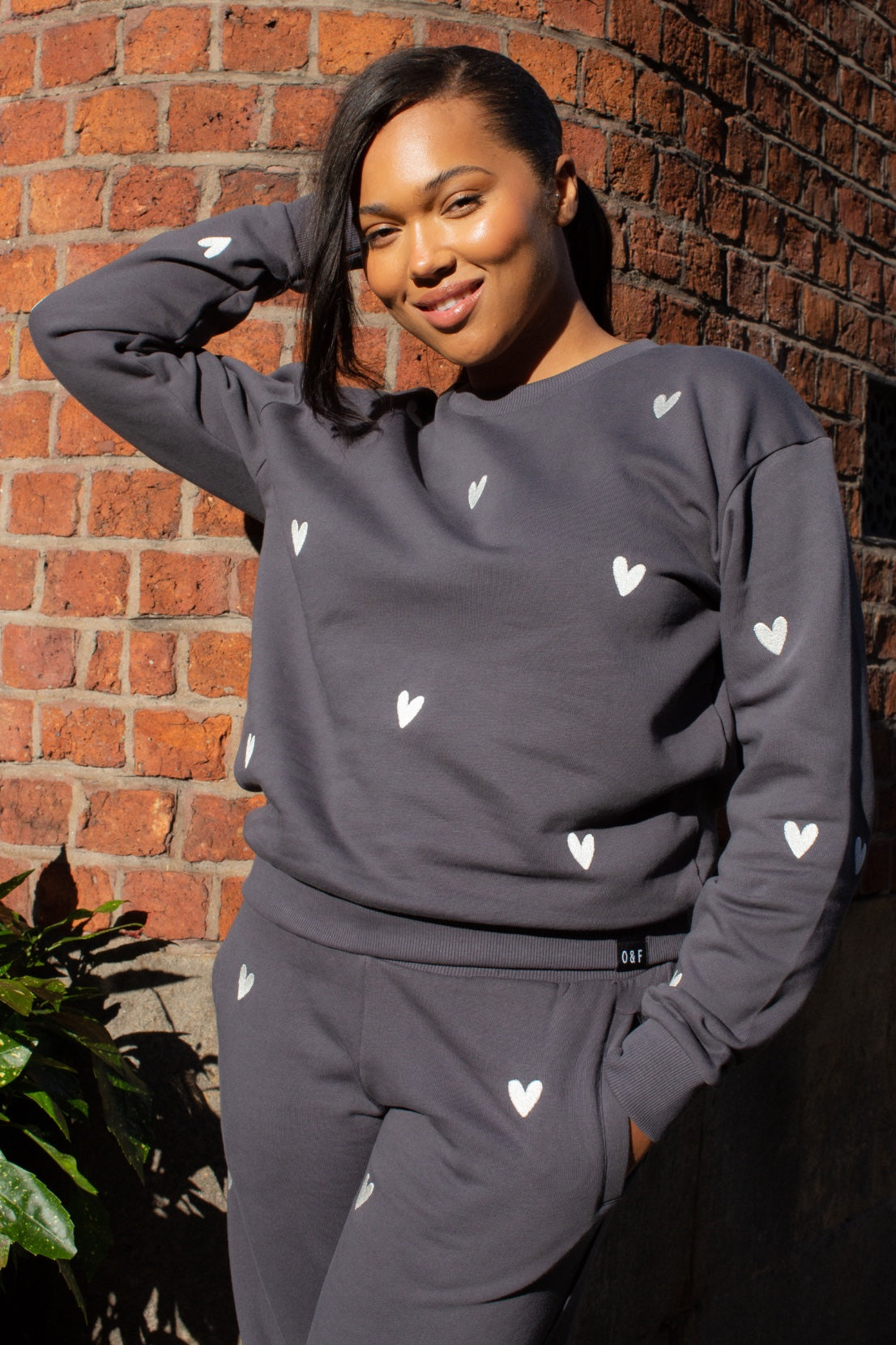 Ou0026F Heart Embroidered Sweatshirt - Asphalt – Olive and Frank