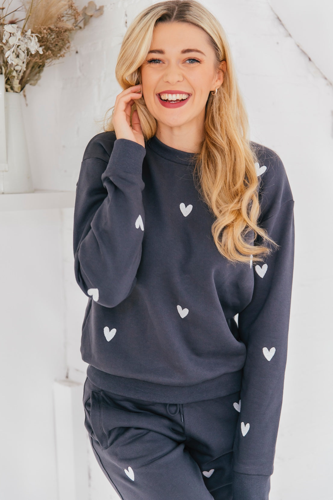 O&F Heart Embroidered Sweatshirt - Asphalt