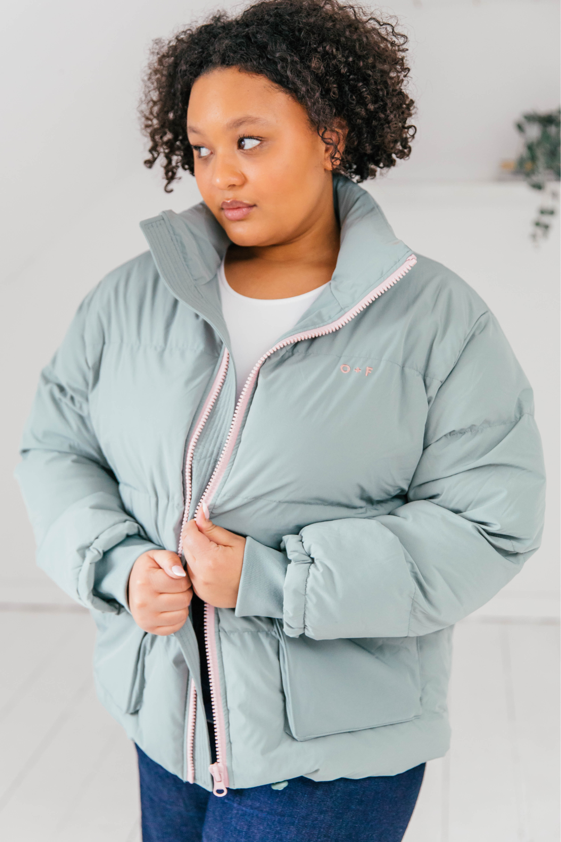Womens olive green puffer jacket sales